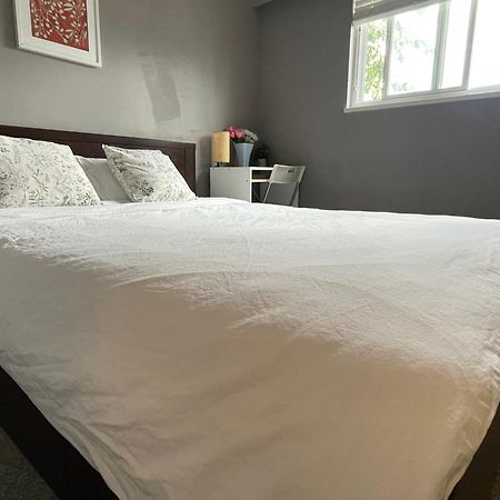 Private Room With Queen Bed In Richmond 202 المظهر الخارجي الصورة